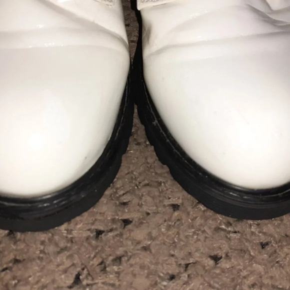 YOSUKE-White Faux Patent Lace-Up Oxfords-Sz 24.5/8-Very Good - Picture 4 of 10